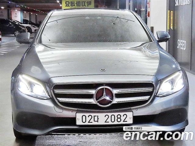 Mercedes-Benz E-Class E300 4MATIC Avnatgarde
