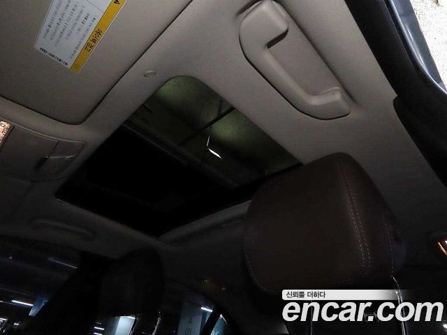 Mercedes-Benz E-Class E300 4MATIC Avnatgarde