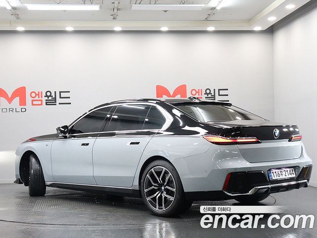 BMW 7-Series 740i sDrive M Sport