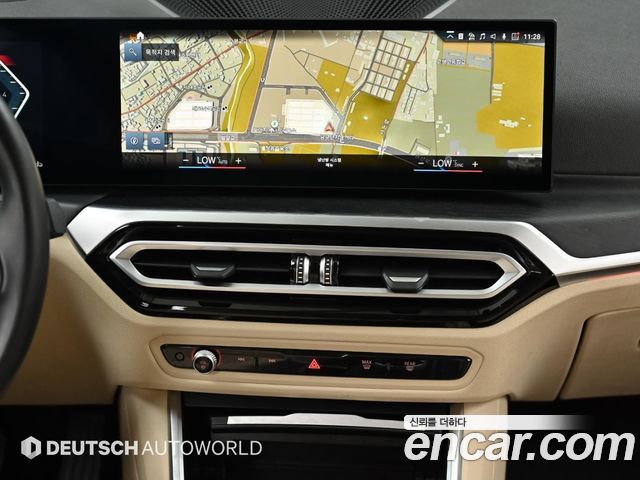 BMW 3-Series 320i