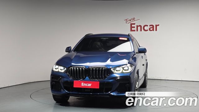 BMW X6 M50i