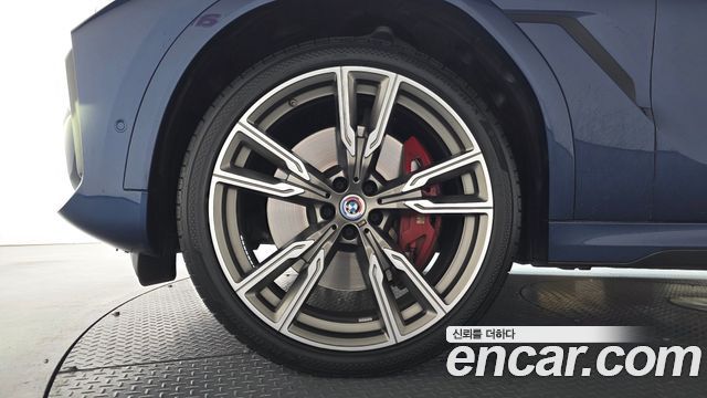 BMW X6 M50i