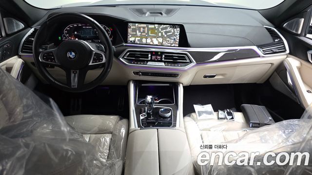 BMW X6 M50i