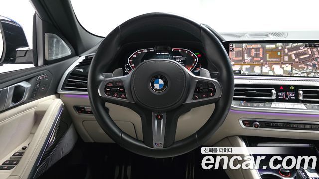 BMW X6 M50i