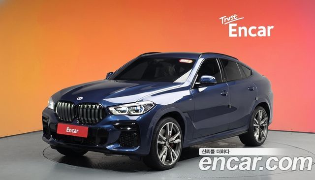 BMW X6 M50i