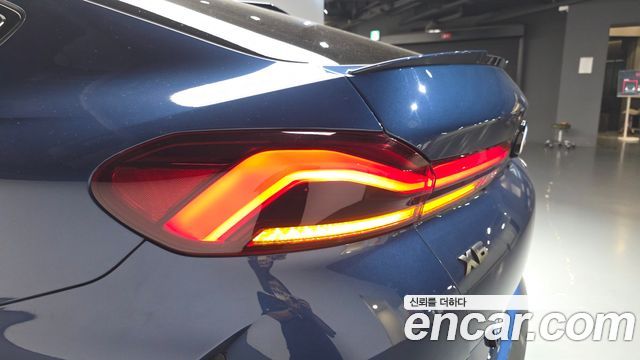 BMW X6 M50i