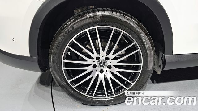 Mercedes-Benz GLC-Class GLC 300 4MATIC Avantgarde
