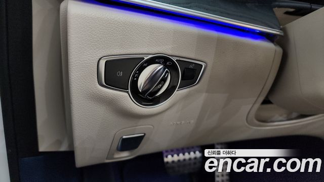 Mercedes-Benz E-Class E220d Cabriolet
