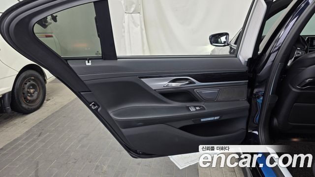 BMW 7-Series 730Ld xDrive M Sport