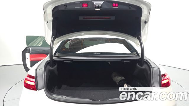 Mercedes-Benz E-Class E220d Coupe
