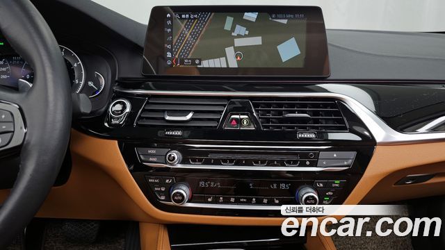 BMW 5-Series 520d Luxury Special Edition