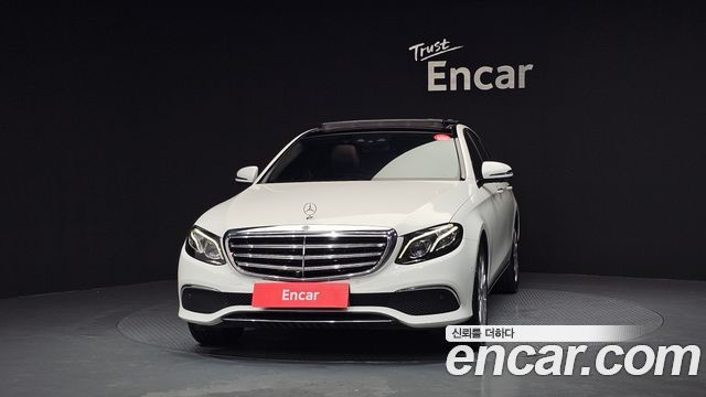 Mercedes-Benz E-Class E300 Exclusive