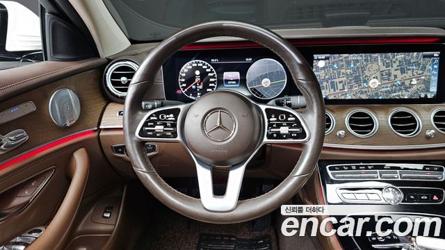 Mercedes-Benz E-Class E300 Exclusive