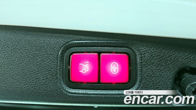 Mercedes-Benz E-Class E300 Exclusive
