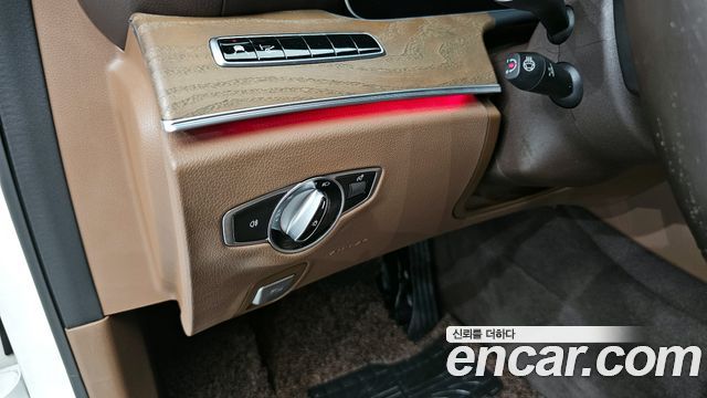 Mercedes-Benz E-Class E300 Exclusive
