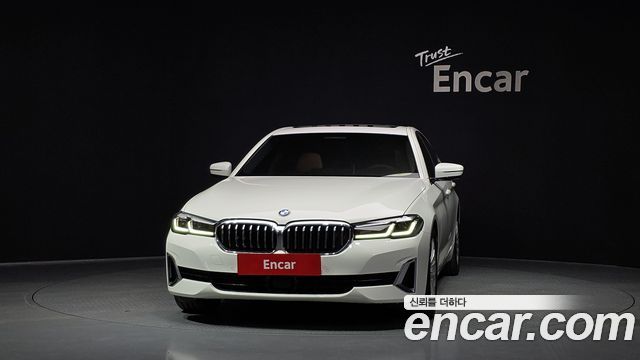 BMW 5-Series 520i Luxury