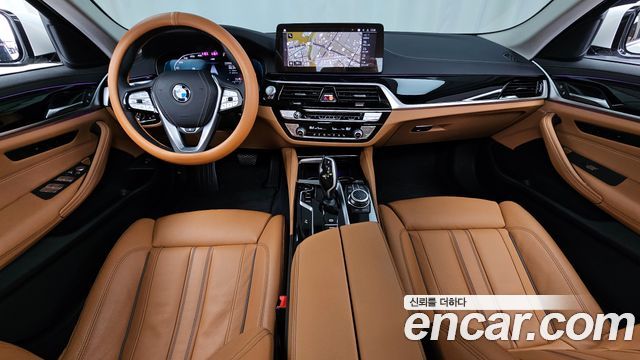 BMW 5-Series 520i Luxury