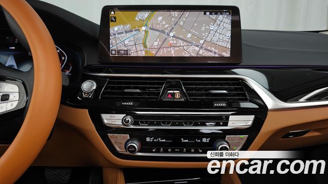 BMW 5-Series 520i Luxury