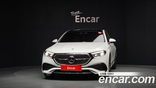 Mercedes-Benz E-Class E300 4MATIC AMG Line