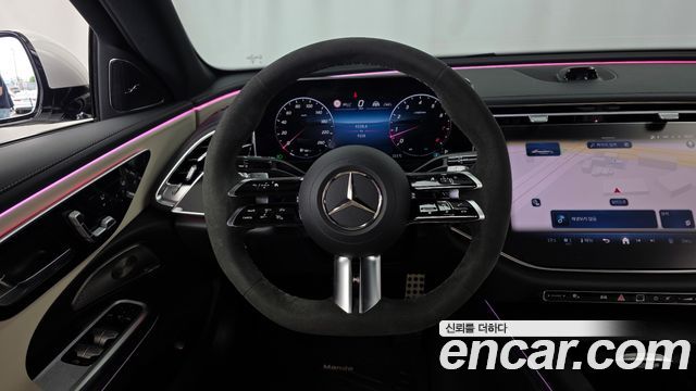 Mercedes-Benz E-Class E300 4MATIC AMG Line
