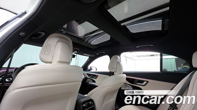 Mercedes-Benz E-Class E300 4MATIC AMG Line