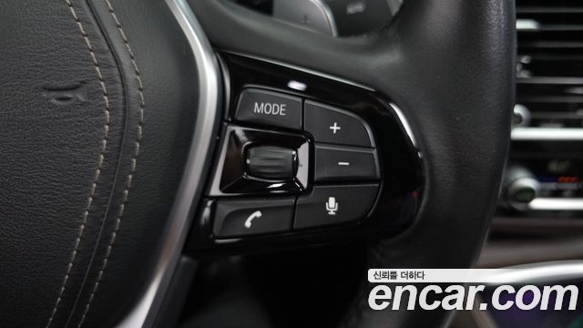 BMW 5-Series 520d xDrive Luxury Plus