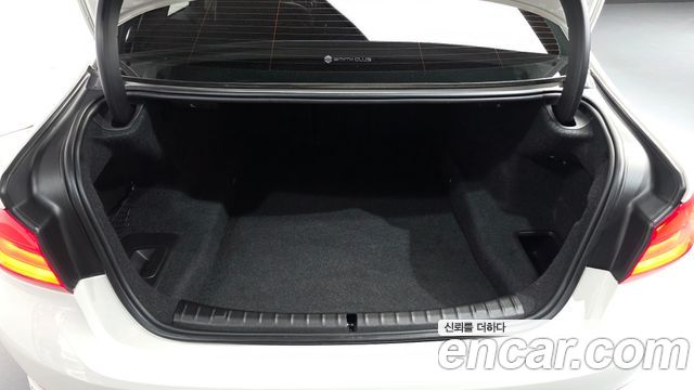 BMW 5-Series 520d xDrive Luxury Plus