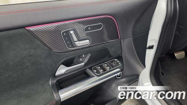 Mercedes-Benz GLA-Class GLA45 AMG 4MATIC+
