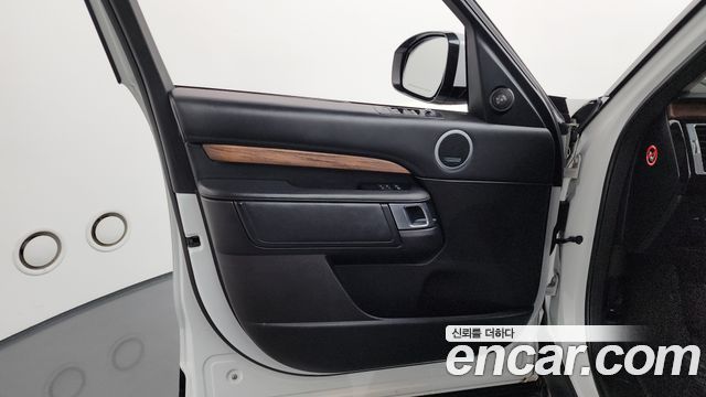 Land Rover Discovery 3.0 TD6 HSE Luxury