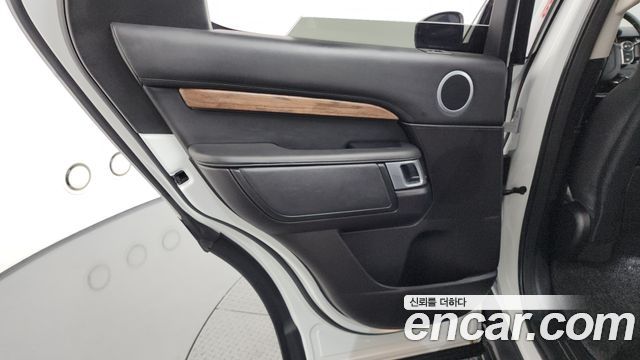 Land Rover Discovery 3.0 TD6 HSE Luxury
