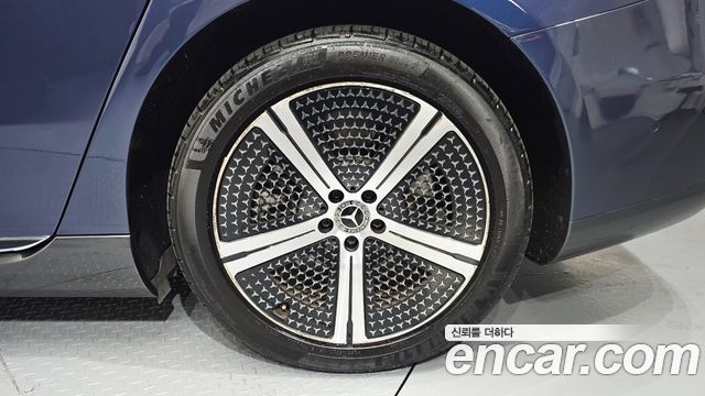 Mercedes-Benz EQS EQS450+