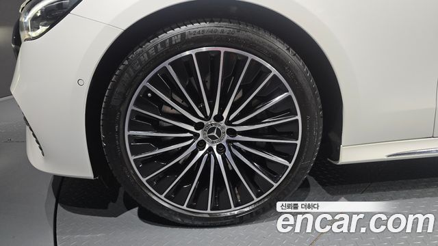 Mercedes-Benz E-Class E450 4MATIC Exclusive