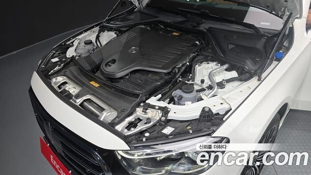 Mercedes-Benz E-Class E450 4MATIC Exclusive