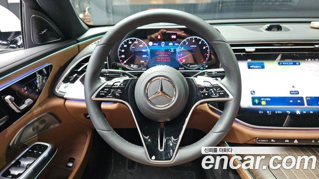 Mercedes-Benz E-Class E450 4MATIC Exclusive