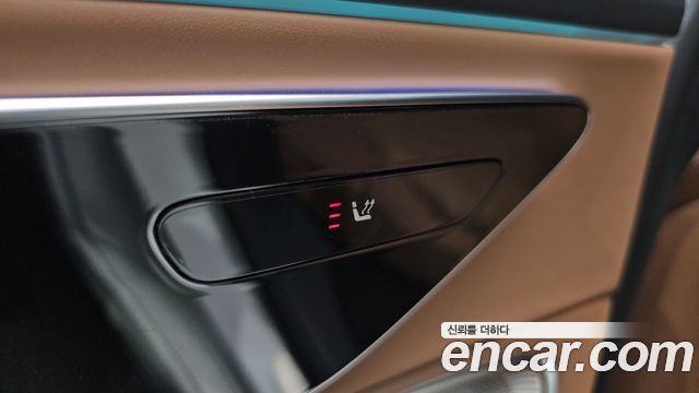Mercedes-Benz E-Class E450 4MATIC Exclusive