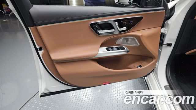 Mercedes-Benz E-Class E450 4MATIC Exclusive