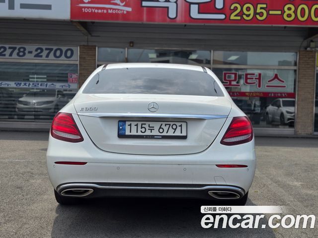 Mercedes-Benz E-Class E300 AV Intelligent Drive