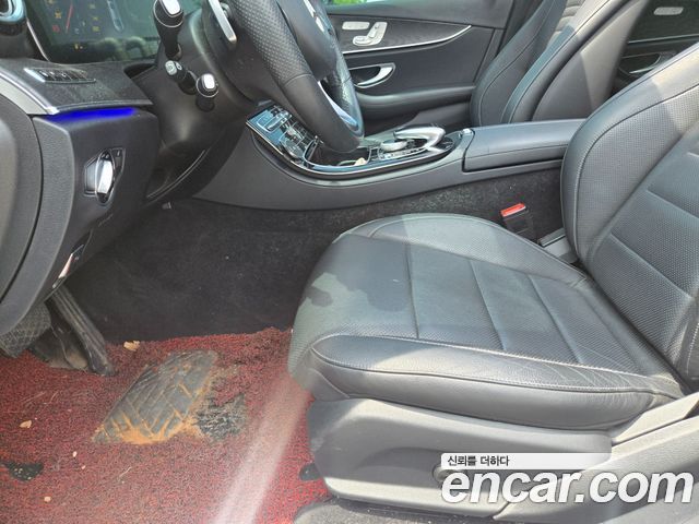 Mercedes-Benz E-Class E300 AV Intelligent Drive