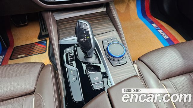 BMW 5-Series 530i M Sport Package Plus