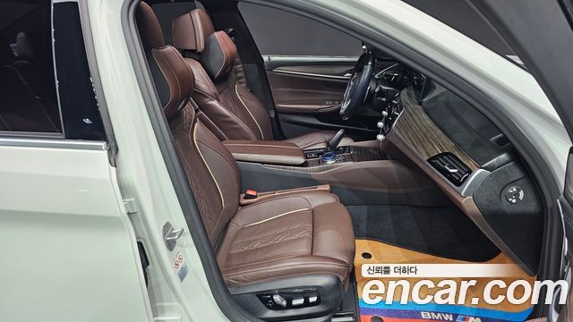 BMW 5-Series 530i M Sport Package Plus