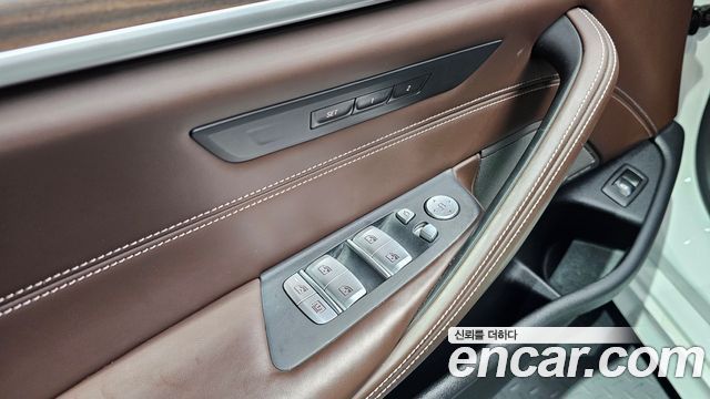 BMW 5-Series 530i M Sport Package Plus