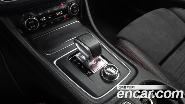 Mercedes-Benz GLA-Class GLA45 AMG 4MATIC