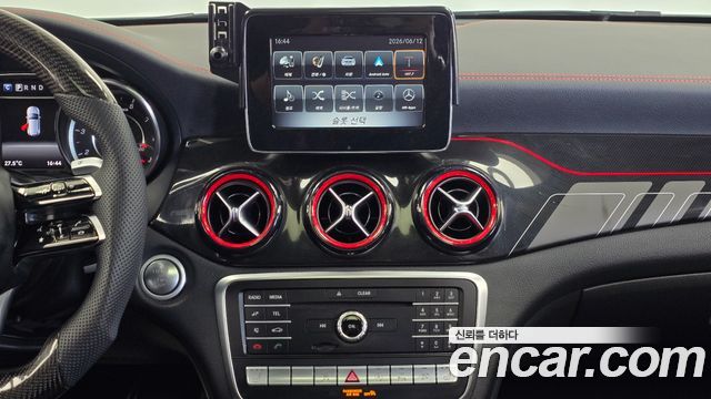 Mercedes-Benz GLA-Class GLA45 AMG 4MATIC