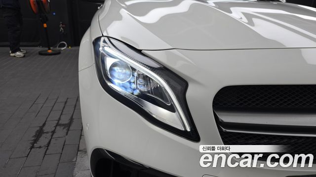 Mercedes-Benz GLA-Class GLA45 AMG 4MATIC