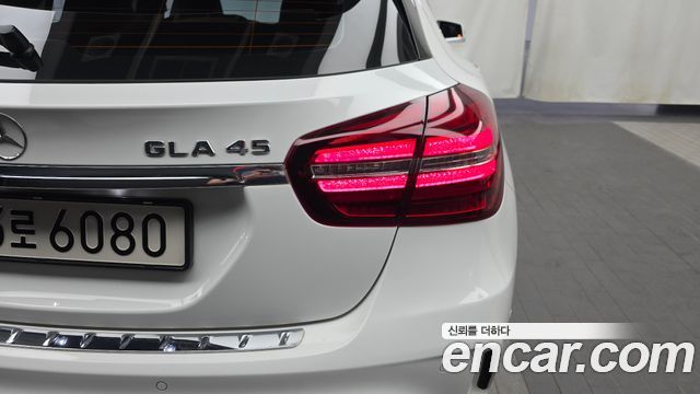 Mercedes-Benz GLA-Class GLA45 AMG 4MATIC