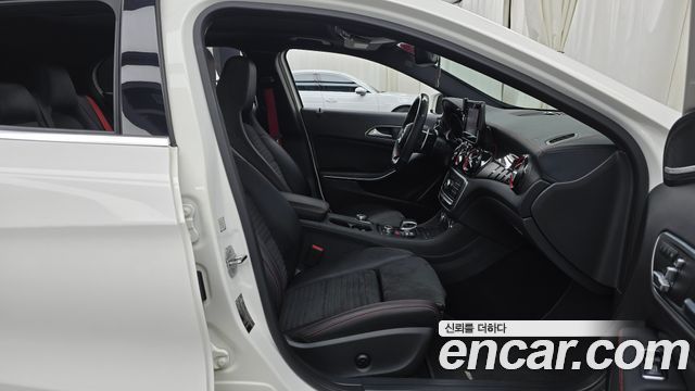 Mercedes-Benz GLA-Class GLA45 AMG 4MATIC