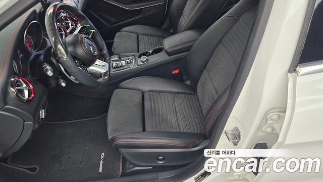 Mercedes-Benz GLA-Class GLA45 AMG 4MATIC