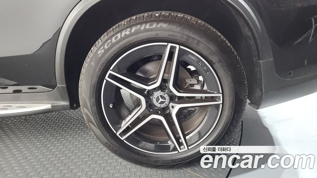Mercedes-Benz GLC-Class GLC300 4MATIC