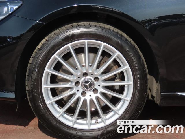 Mercedes-Benz E-Class E220d 4MATIC Exclusive