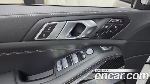 BMW X7 M60i xDrive M sport 6STR